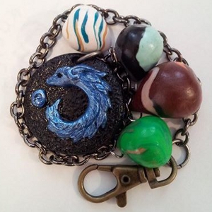 File:Dragongirlmaura chain.jpg